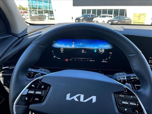 Certified 2024 Kia Niro Wind w/ Wind Preserve Package FWD image 15