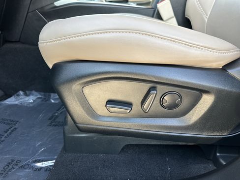 Certified 2023 Ford Explorer XLT w/ Equipment Group 202A image 13