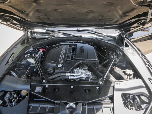 Used 2018 BMW 640i Convertible image 33