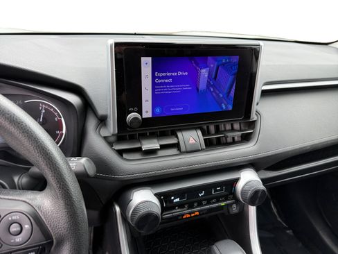 Used 2024 Toyota RAV4 LE image 12