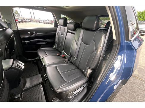Used 2024 Kia Sorento S w/ Panoramic Sunroof Package FWD image 27