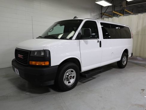 Used 2021 GMC Savana 3500 LS w/ Cold Climate Package RWD image 20