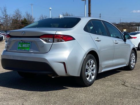 Used 2024 Toyota Corolla LE image 5