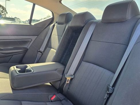 Used 2024 Nissan Altima 2.5 SV image 16