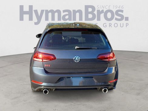 Used 2019 Volkswagen Golf S image 4