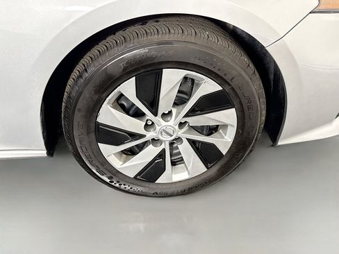 Used 2021 Nissan Altima 2.5 S image 32