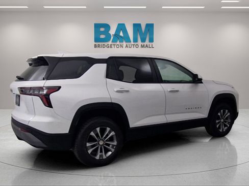 New 2026 Chevrolet Equinox LT w/ Convenience Package II image 7