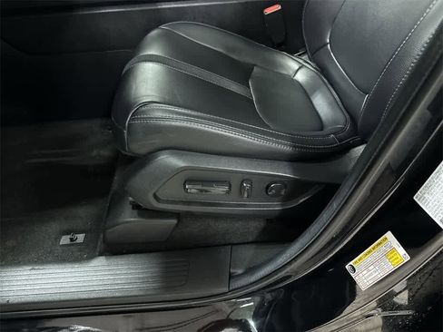 Used 2024 Honda Pilot Touring image 25