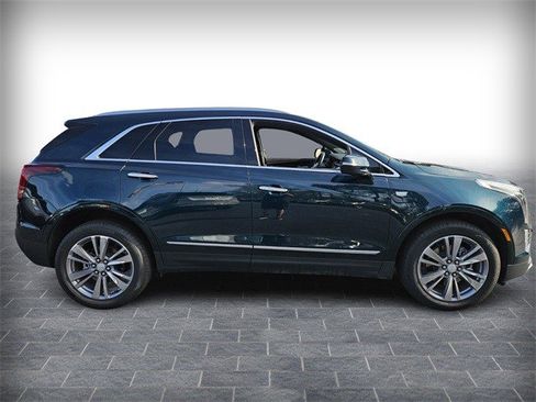 Certified 2025 Cadillac XT5 Premium Luxury image 4