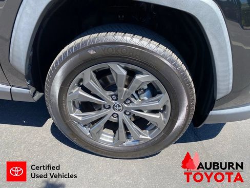 Certified 2022 Toyota RAV4 Limited AWD/4WD image 11