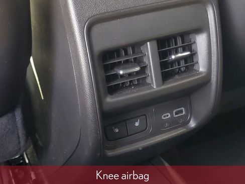 Used 2025 Cadillac XT4 Sport w/ LPO, Onyx Lite Package image 41