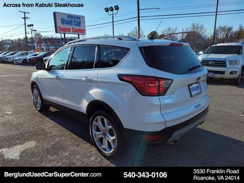 Used 2019 Ford Escape Titanium image 6