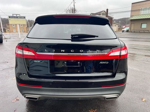 Used 2017 Lincoln MKX Reserve w/ Driver Assistance Package image 6