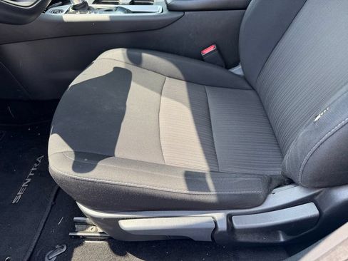 Used 2023 Nissan Sentra SV FWD image 22