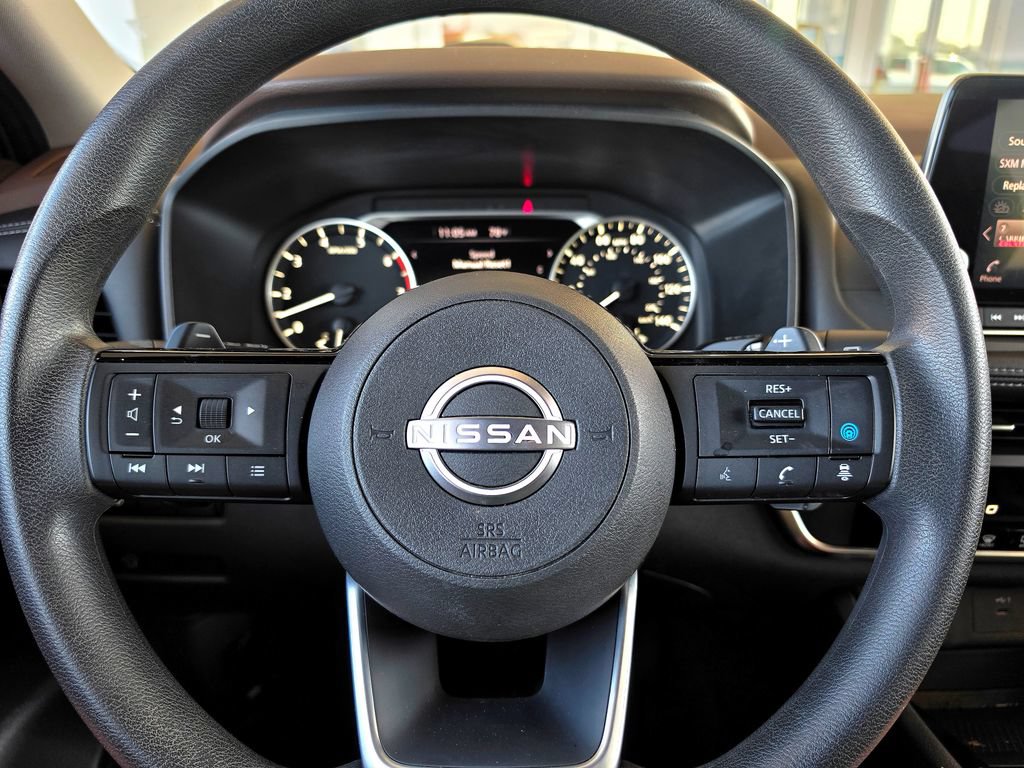 Used 2023 Nissan Rogue SV FWD image 18