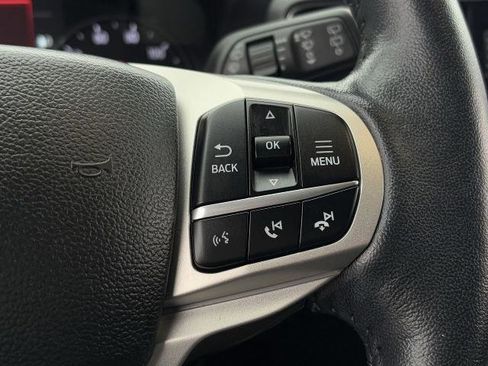 Certified 2022 Ford Explorer XLT w/ Equipment Group 202A image 17