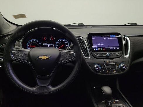 Used 2021 Chevrolet Malibu LT FWD image 22