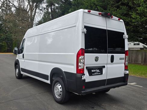 Used 2023 RAM ProMaster 2500 image 4
