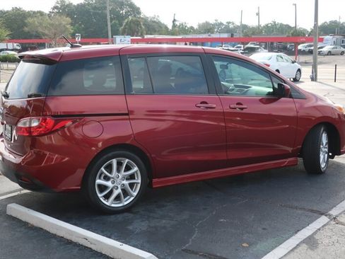 Used 2012 MAZDA MAZDA5 Touring w/ Moonroof & Audio Pkg image 5