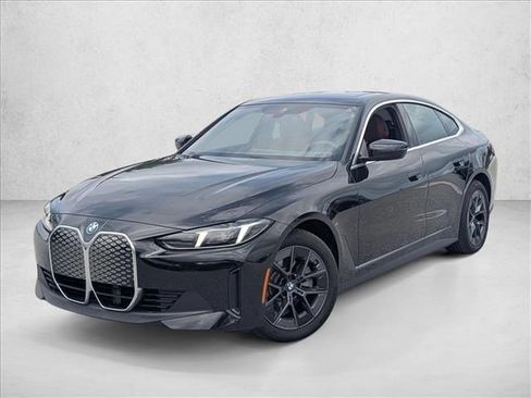 Used 2025 BMW i4 eDrive40 w/ Parking Assistance Package RWD image 1