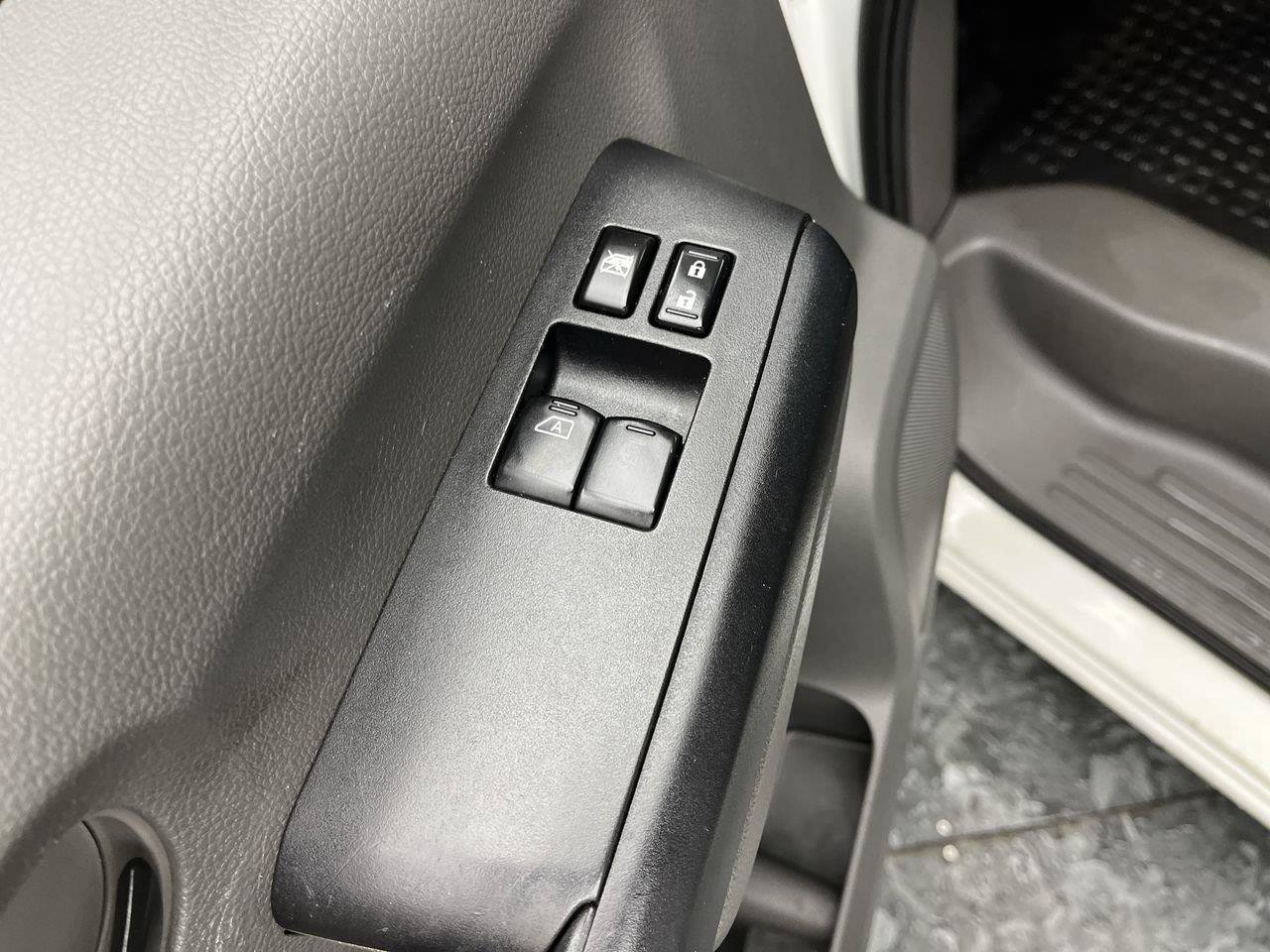 Used 2017 Nissan NV 2500 S w/ Power Basic Package RWD image 7