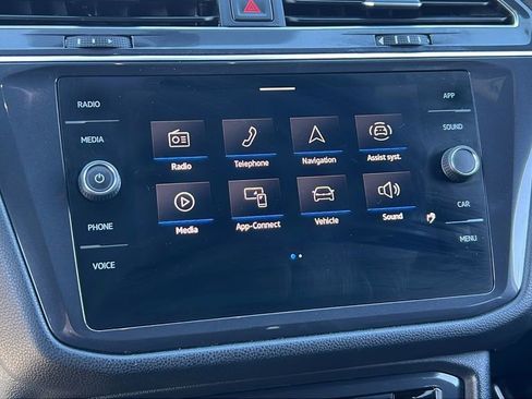 Used 2021 Volkswagen Tiguan SE R-Line image 24