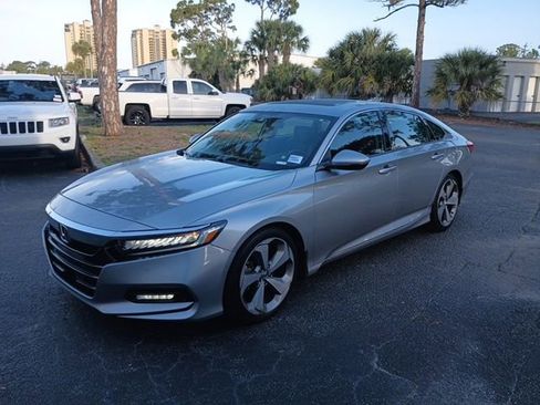 Used 2019 Honda Accord Touring image 2