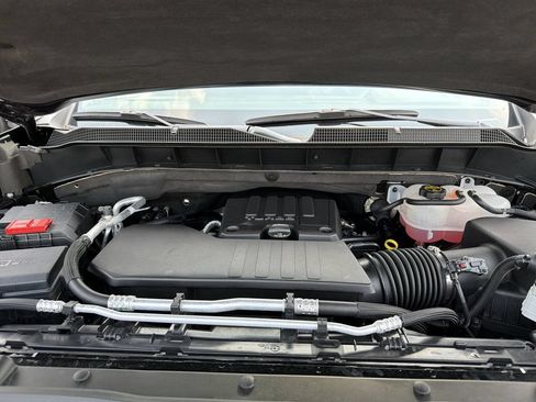 Used 2025 Chevrolet Silverado 1500 LT AWD/4WD image 34