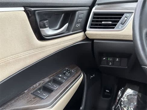 Used 2018 Honda Clarity Touring image 14