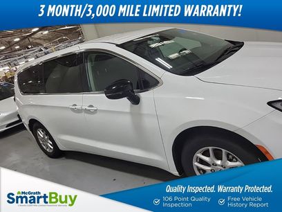 Used 2024 Chrysler Pacifica Touring-L