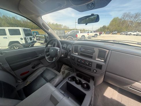 Used 2007 Dodge Ram 1500 Truck SLT image 7