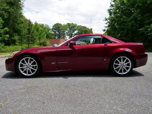 Used 2007 Cadillac XLR V RWD image 40