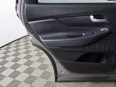 Used 2019 Hyundai Santa Fe SE image 21