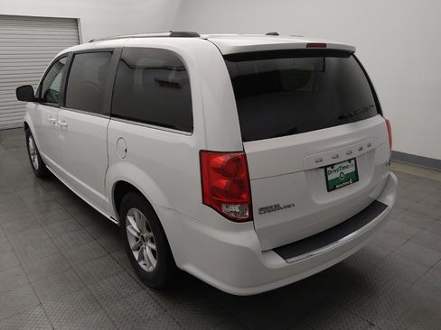 Used 2020 Dodge Grand Caravan SXT FWD image 5