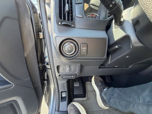 Used 2013 Honda Ridgeline RT image 17