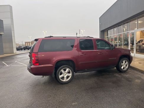 Used 2008 Chevrolet Suburban LT image 10