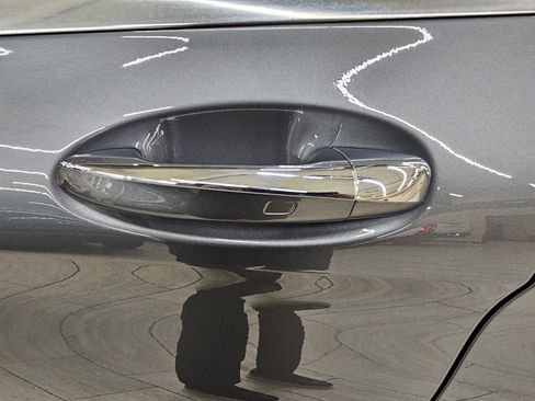 Used 2018 Mercedes-Benz C 300 Sedan w/ Premium Package image 13