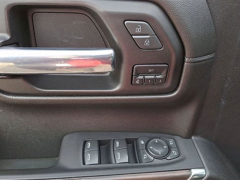 Used 2022 GMC Sierra 1500 SLT w/ SLT Premium Package AWD/4WD image 25