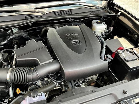Used 2023 Toyota Tacoma TRD Off-Road AWD/4WD image 30