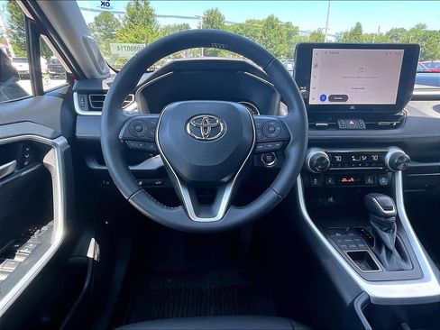 Used 2025 Toyota RAV4 XLE Premium w/ Weather Package AWD/4WD image 17
