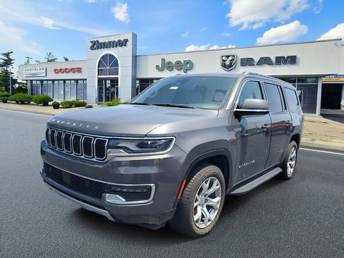 Used 2022 Jeep Wagoneer Series II AWD/4WD image 2