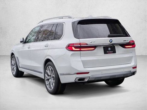 New 2026 BMW X7 xDrive40i w/ Premium Package image 8