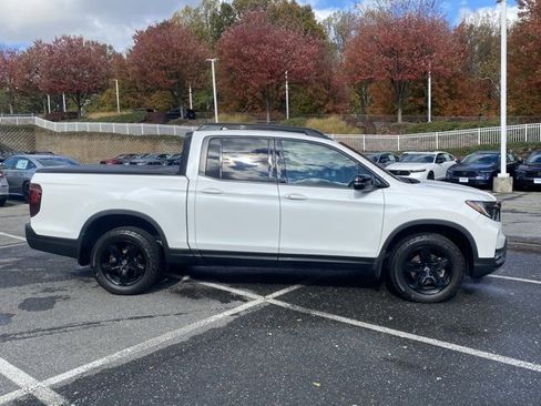 Certified 2023 Honda Ridgeline Black Edition image 9