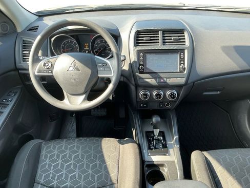 Used 2024 Mitsubishi Outlander Sport ES image 17