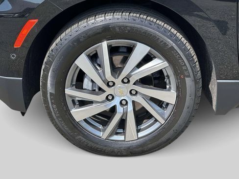 Used 2023 Chevrolet Equinox Premier FWD image 8