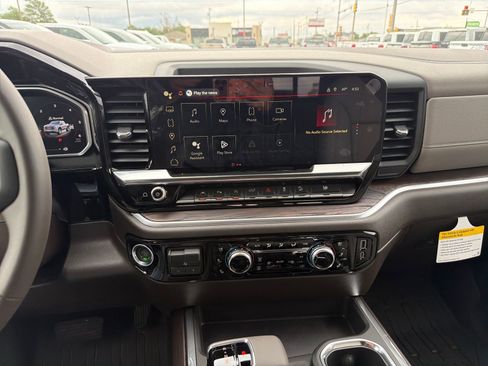 New 2026 GMC Sierra 1500 SLT AWD/4WD image 26