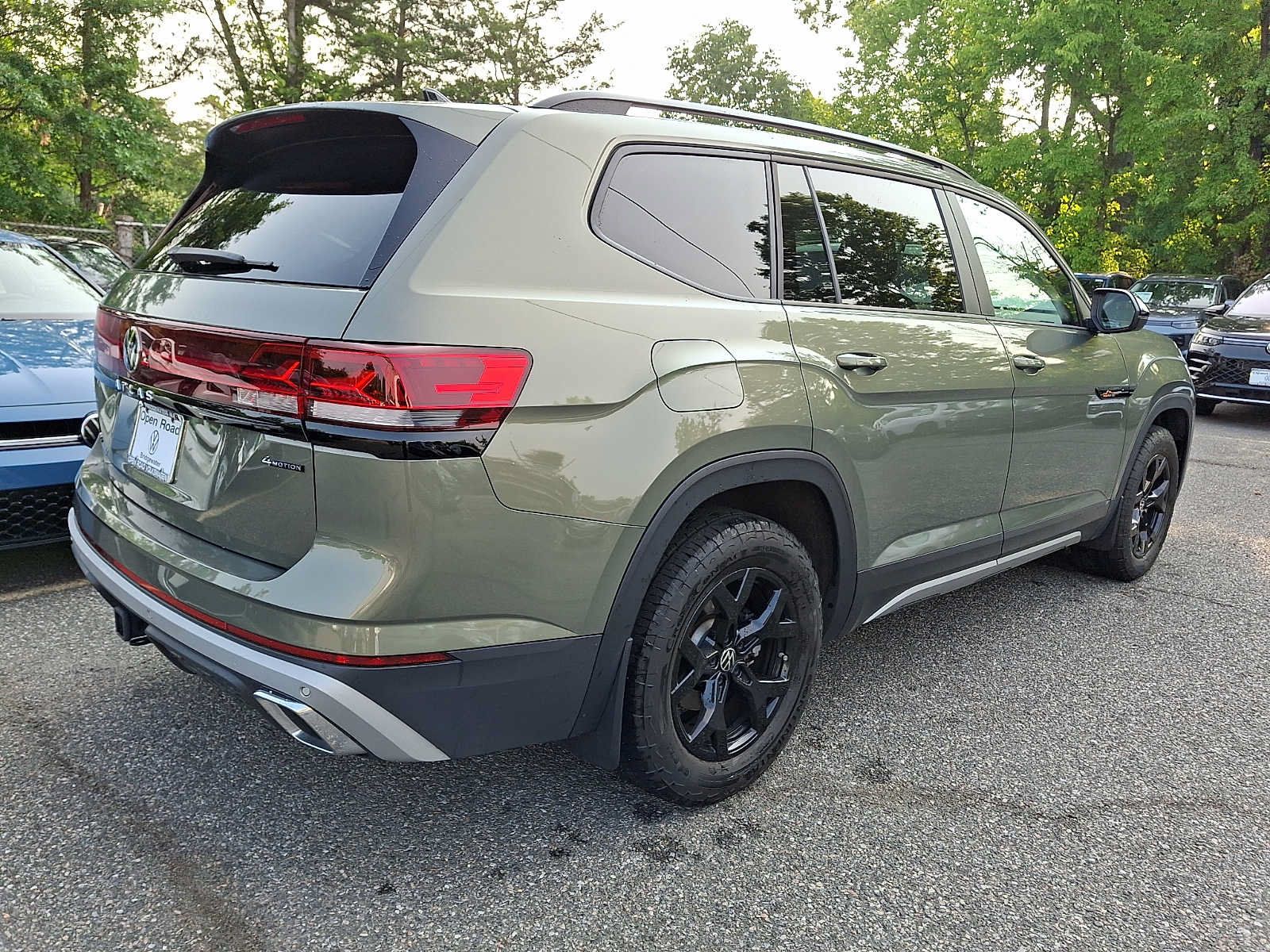 Certified 2024 Volkswagen Atlas Peak Edition SE AWD/4WD image 6