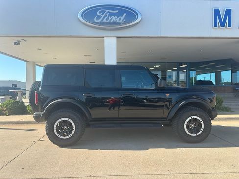 New 2025 Ford Bronco Badlands w/ Sasquatch Package AWD/4WD image 7