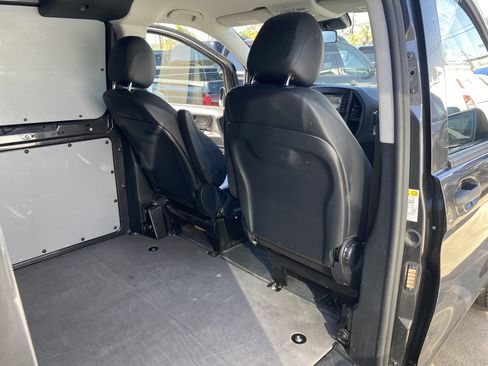 Used 2022 Mercedes-Benz Metris image 19