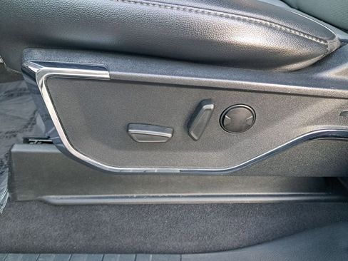 Used 2023 Ford F150 Lariat image 36